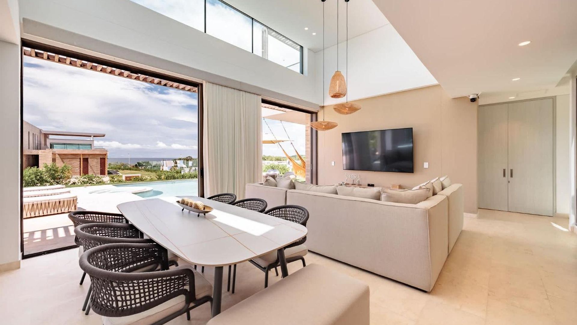 Modern With Private Pool In Baru *