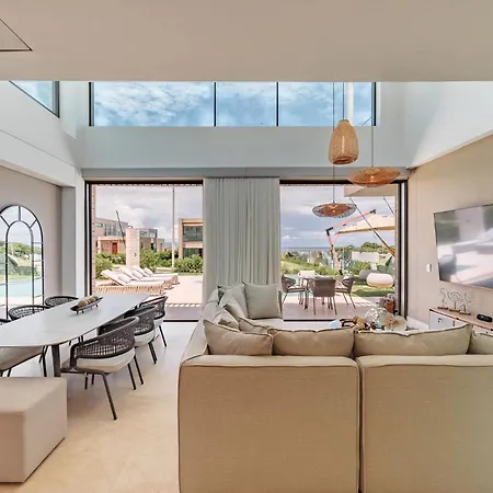 Modern With Private Pool In Baru