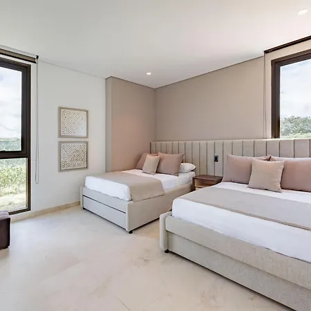 Modern With Private Pool In Baru *