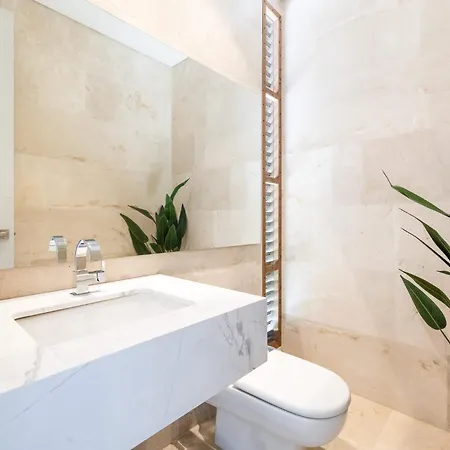 Modern With Private Pool In Baru *